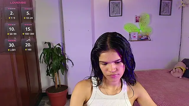 emycarver09 online show from 11-02-25, 12:13