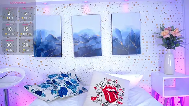 Emily Vaughan online show from 11-23-25, 03:28