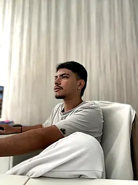 Snowlann online show from 09-29-25, 04:45