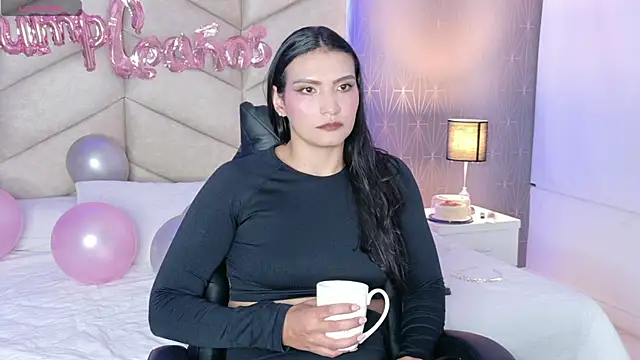 samiradoll online show from 10-24-25, 04:20