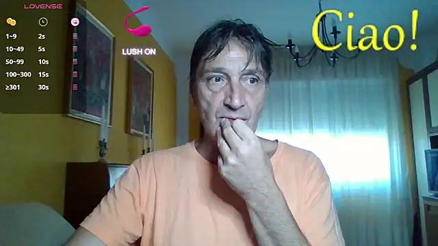 Snapshot of lattediyak chatting on 09-19-25, 11:44 lattediyak online show from 09-19-25, 11:44