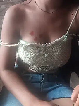 Snapshot of Akanksha789 chatting on 10-17-25, 10:18 Akanksha789 online show from 10-17-25, 10:18