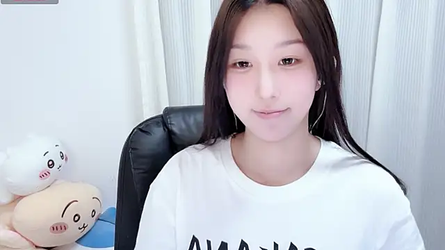 Winnie666- online show from 12-15-25, 05:17