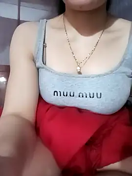 LucyyLy online show from 12-20-25, 02:02