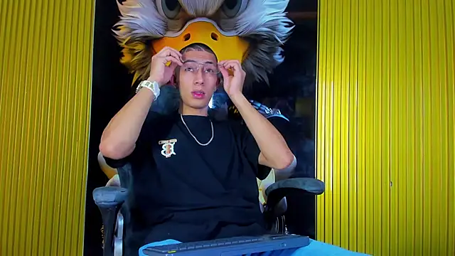 Dante Brown1  online show from 11-24-25, 10:31