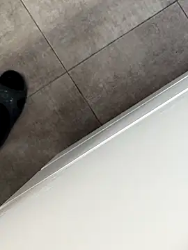 Yazaza1999 online show from 09-29-25, 10:42