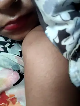 Snapshot of Suman_Rani_ chatting on 09-10-25, 09:09 Suman Rani  online show from 09-10-25, 09:09