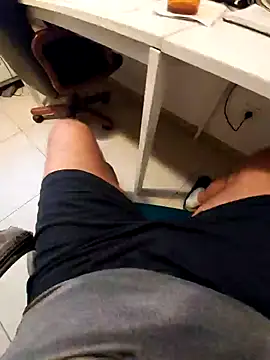 Snapshot of hpp66 chatting on 11-05-25, 06:57 hpp66 online show from 11-05-25, 06:57