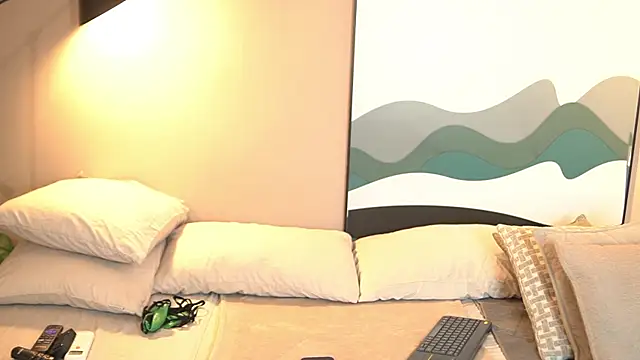 Tayler Kim online show from 09-11-25, 12:49