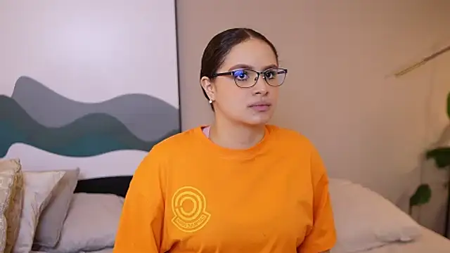 Tayler Kim online show from 10-10-25, 04:28