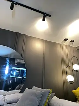 Tayler Kim online show from 02-13-26, 06:37