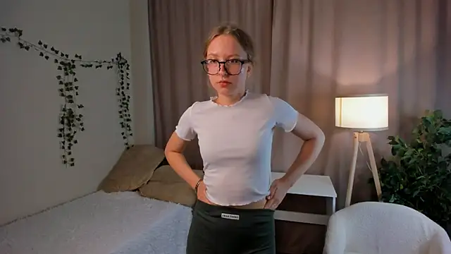 CherylPortilla online show from 09-09-25, 11:21