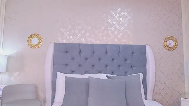 Snapshot of ZoeWilliis chatting on 05-23-26, 11:03 ZoeWilliis online show from 05-23-26, 11:03