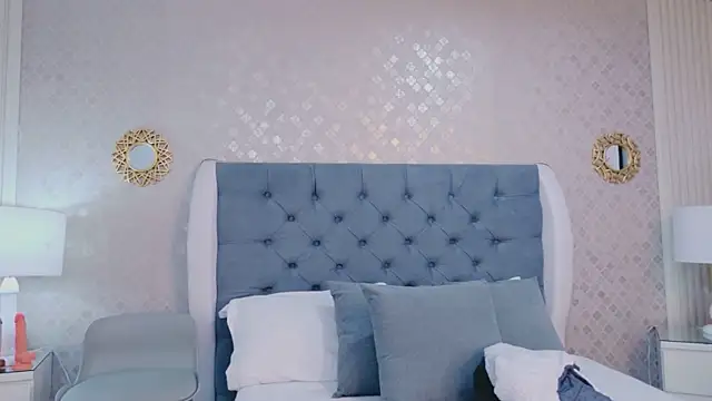 Snapshot of ZoeWilliis chatting on 05-30-26, 11:51 ZoeWilliis online show from 05-30-26, 11:51