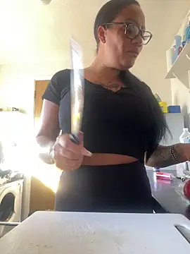 Snapshot of sugarsweetie8000 chatting on 09-25-25, 02:43 sugarsweetie8000 online show from 09-25-25, 02:43