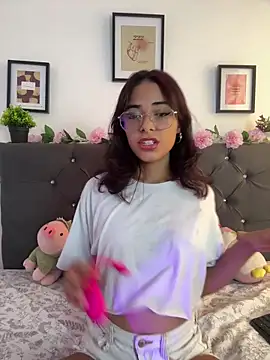 Im Lyan online show from 11-14-25, 04:28