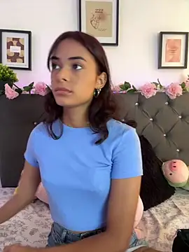 Im Lyan online show from 11-18-25, 02:43