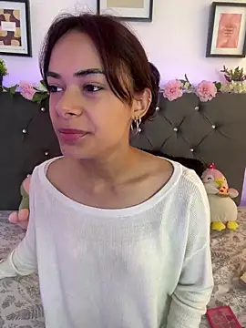 Im Lyan online show from 11-29-25, 03:37