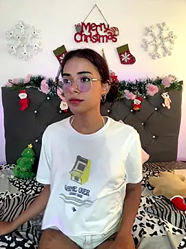 Im Lyan online show from 12-13-25, 07:53