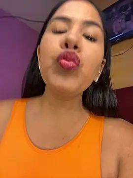 Snapshot of Roxxybigboobs chatting on 09-16-25, 07:26 Roxxybigboobs online show from 09-16-25, 07:26