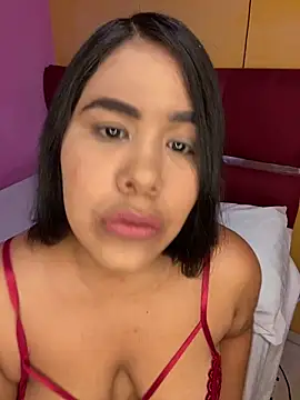 Snapshot of Roxxybigboobs chatting on 10-08-25, 06:38 Roxxybigboobs online show from 10-08-25, 06:38