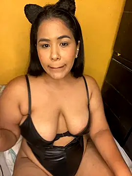 Snapshot of Roxxybigboobs chatting on 10-20-25, 09:04 Roxxybigboobs online show from 10-20-25, 09:04