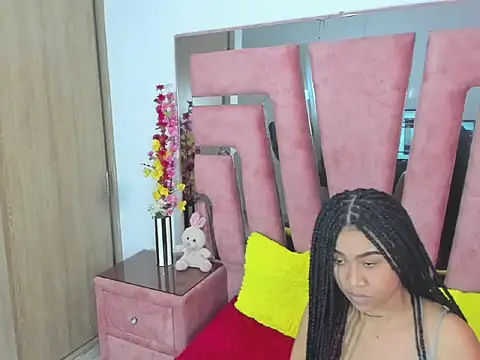 MaraKarly online show from 11-16-25, 05:40