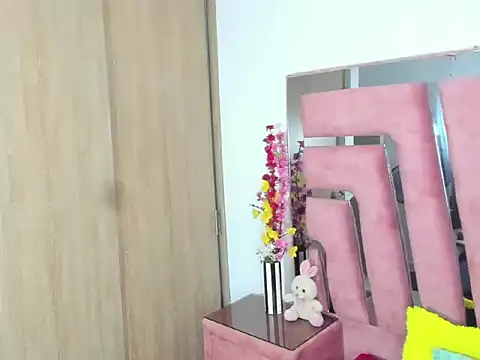 MaraKarly online show from 11-18-25, 07:18