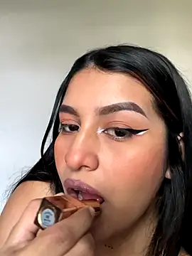  Chloe Smith online show from 09-25-25, 02:10