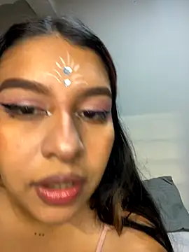  Chloe Smith online show from 09-27-25, 05:01