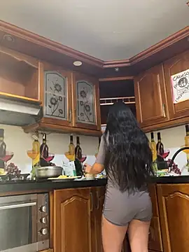  Chloe Smith online show from 03-10-26, 02:44