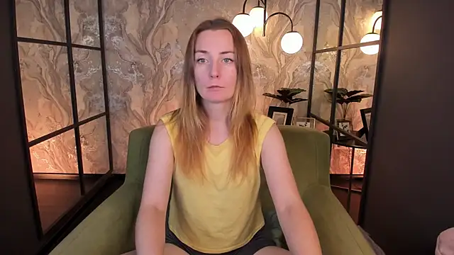 Snapshot of MeggySun chatting on 11-06-25, 01:34 MeggySun online show from 11-06-25, 01:34