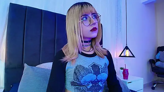 IvyBelle  online show from 09-15-25, 11:43