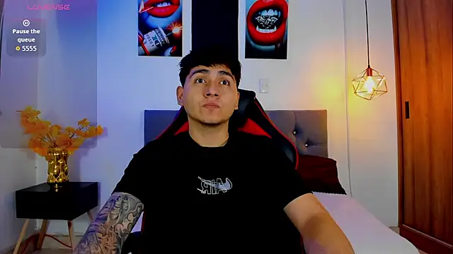 Nicolas James Sc online show from 09-30-25, 02:22