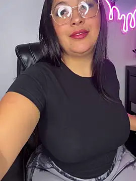 latina curvy22 online show from 09-16-25, 06:20