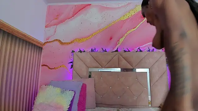 Taylor oriana  online show from 11-14-25, 11:09