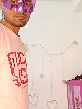 new coupleee online show from 12-18-25, 01:39