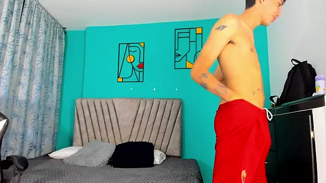 Maikol Ortiz online show from 03-12-26, 12:44