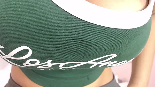 Savannahcruzz online show from 12-22-25, 12:35