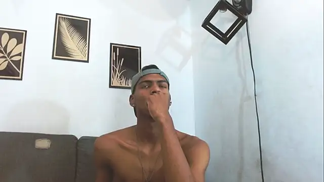 criss zuri online show from 09-19-25, 11:44