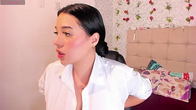 Snapshot of Scarlett_Hot7 chatting on 09-12-25, 05:07 Scarlett Hot7 online show from 09-12-25, 05:07