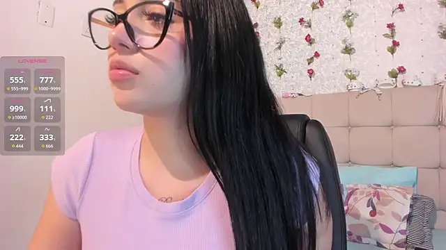 Snapshot of Scarlett_Hot7 chatting on 09-21-25, 04:25 Scarlett Hot7 online show from 09-21-25, 04:25