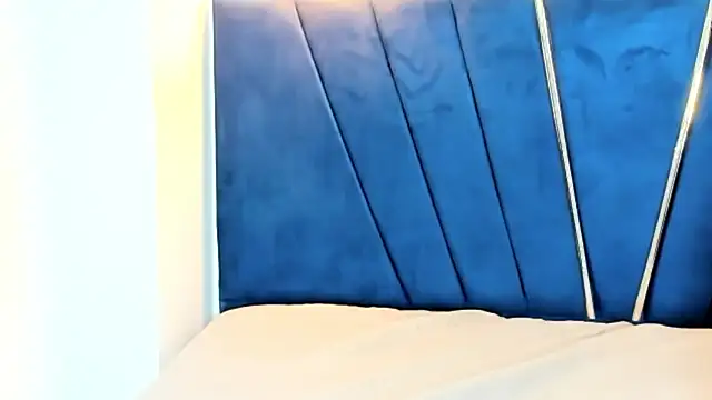 Snapshot of zeusapollofuck chatting on 09-18-25, 09:06 zeusapollofuck online show from 09-18-25, 09:06