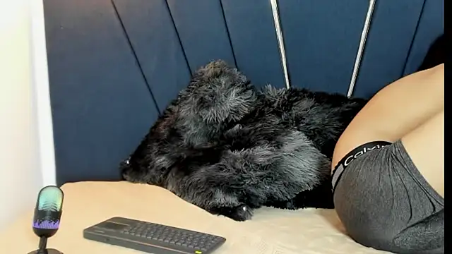 Snapshot of zeusapollofuck chatting on 09-23-25, 08:23 zeusapollofuck online show from 09-23-25, 08:23