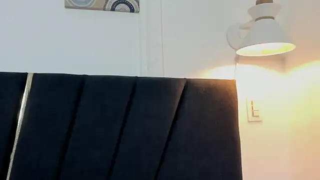 Snapshot of zeusapollofuck chatting on 09-24-25, 08:12 zeusapollofuck online show from 09-24-25, 08:12