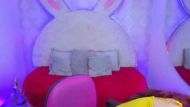 Snapshot of Gaby_louse chatting on 12-13-25, 08:36 Gaby louse online show from 12-13-25, 08:36