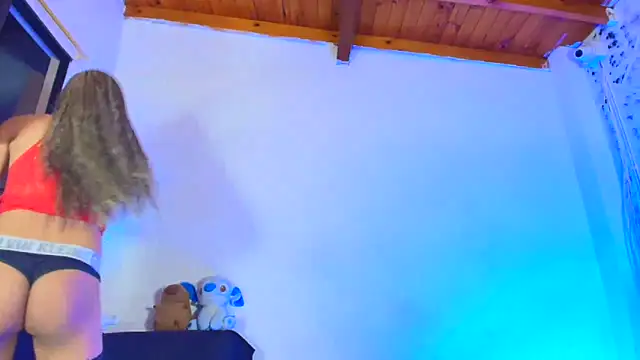 MIA HOT23CM S7S online show from 12-17-25, 02:06