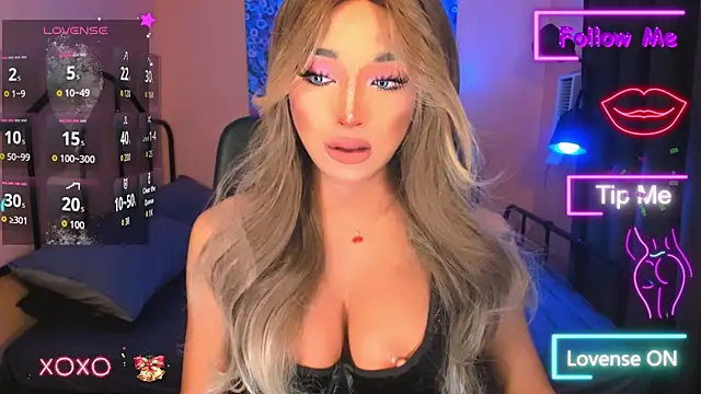 Snapshot of xUrGoddess_Bellax chatting on 11-25-25, 01:49 xUrGoddess Bellax online show from 11-25-25, 01:49