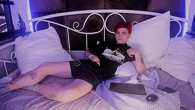 Snapshot of Blaiz_Vok chatting on 09-17-25, 01:02 Blaiz Vok online show from 09-17-25, 01:02