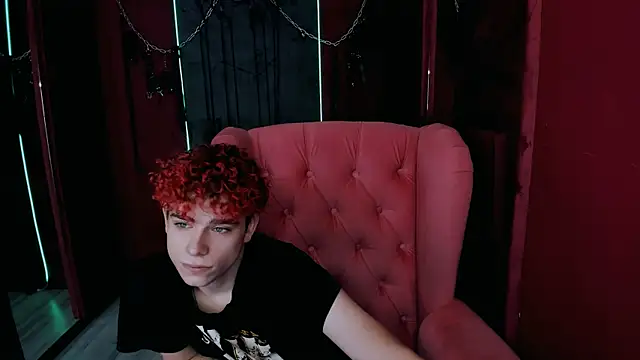 Snapshot of Blaiz_Vok chatting on 10-26-25, 04:35 Blaiz Vok online show from 10-26-25, 04:35